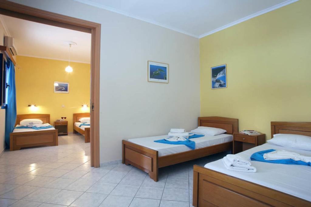 Theocharis Bros - Studios Apartments Ayios Nikitas Ngoại thất bức ảnh