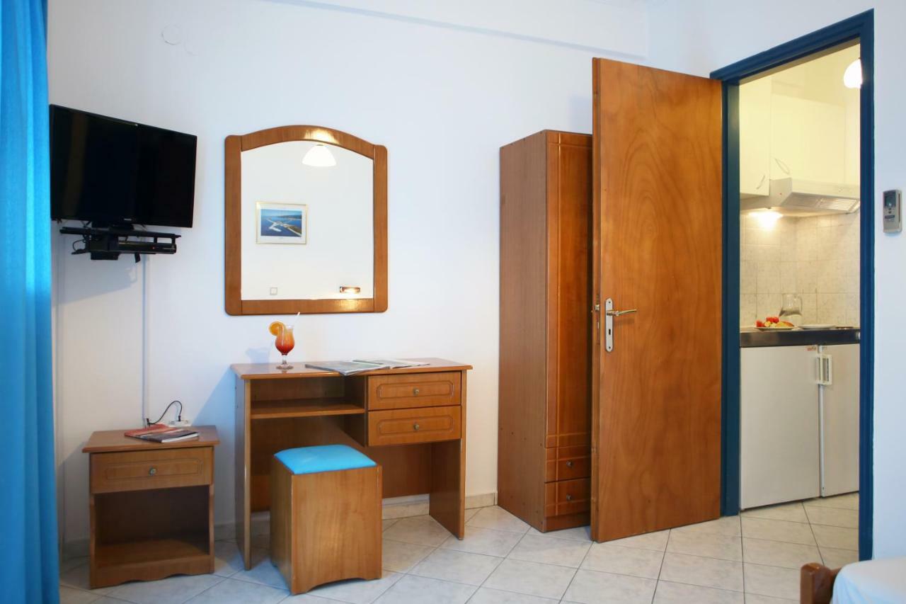 Theocharis Bros - Studios Apartments Ayios Nikitas Ngoại thất bức ảnh