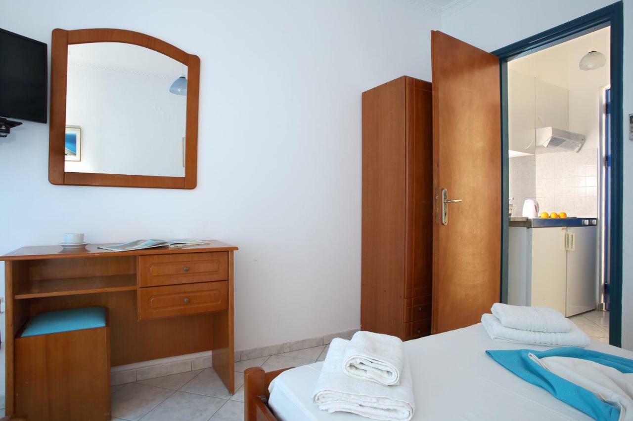 Theocharis Bros - Studios Apartments Ayios Nikitas Ngoại thất bức ảnh