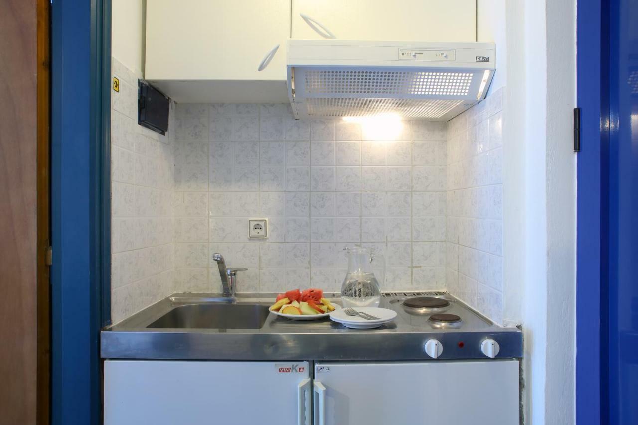 Theocharis Bros - Studios Apartments Ayios Nikitas Ngoại thất bức ảnh