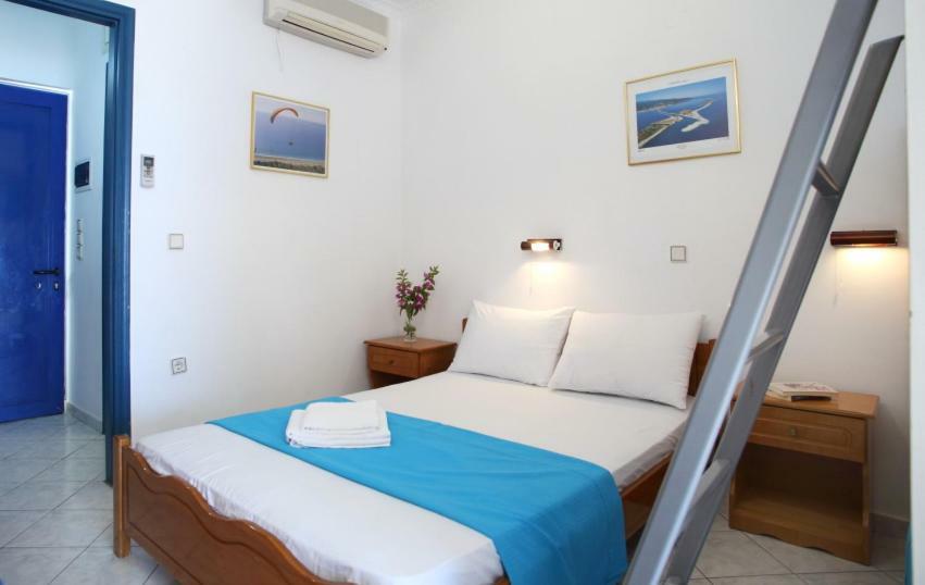 Theocharis Bros - Studios Apartments Ayios Nikitas Ngoại thất bức ảnh