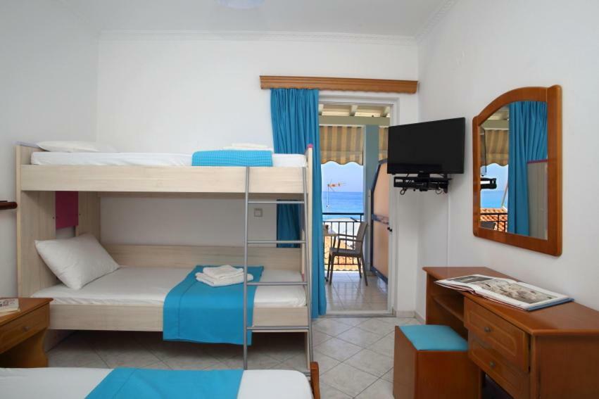 Theocharis Bros - Studios Apartments Ayios Nikitas Ngoại thất bức ảnh